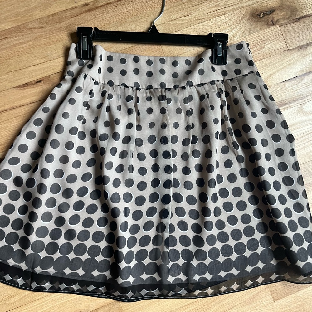 NWT Limited Taupe and Black Dots Pleated Skirt